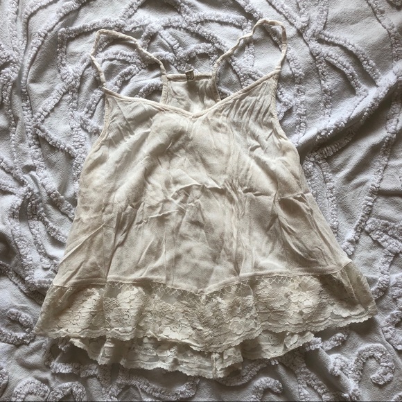 Free people lace bottom tank with openings on side - Picture 1 of 8